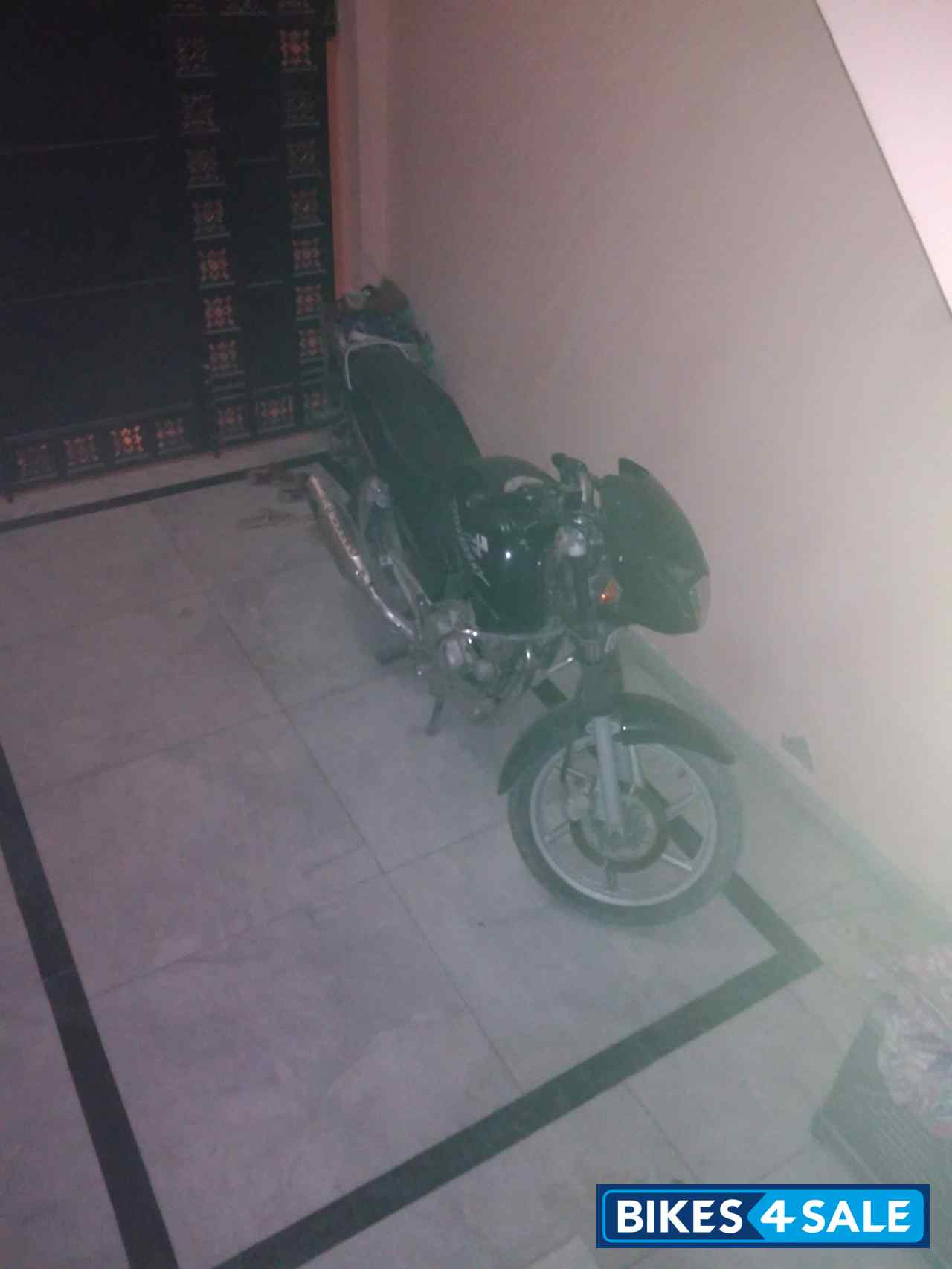 Black Bajaj Pulsar 150 DTSi