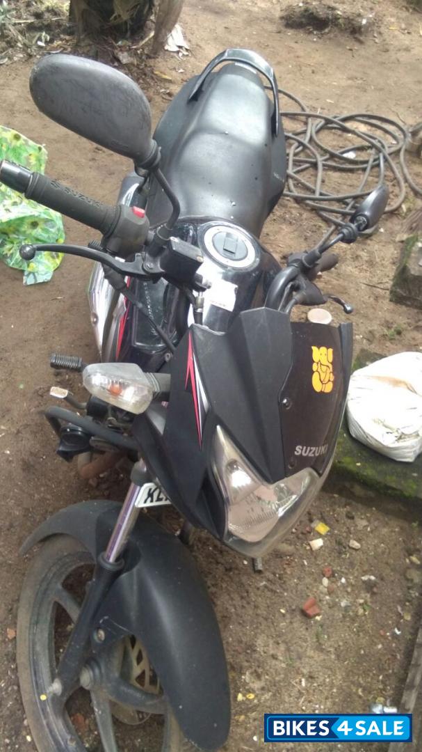 Black Bajaj Pulsar 180 DTSi