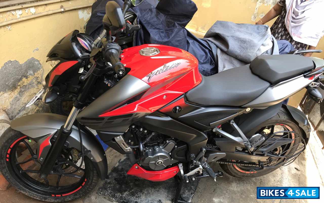 Red Bajaj Pulsar 200 NS Red Bajaj Pulsar 200 NS
