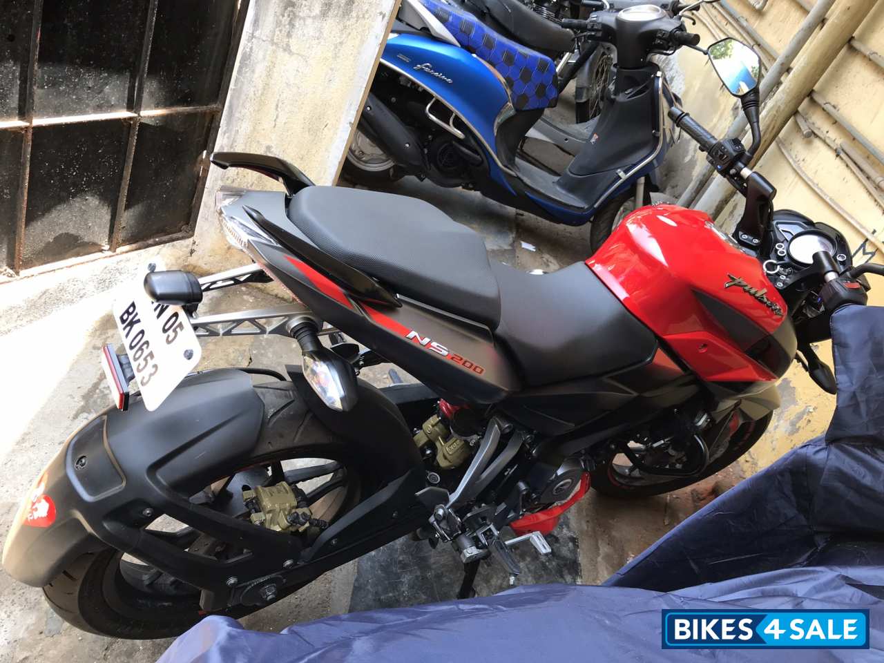 Red Bajaj Pulsar 200 NS Red Bajaj Pulsar 200 NS