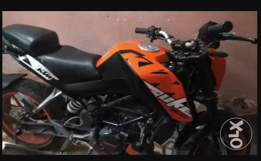 Orange KTM Duke 200