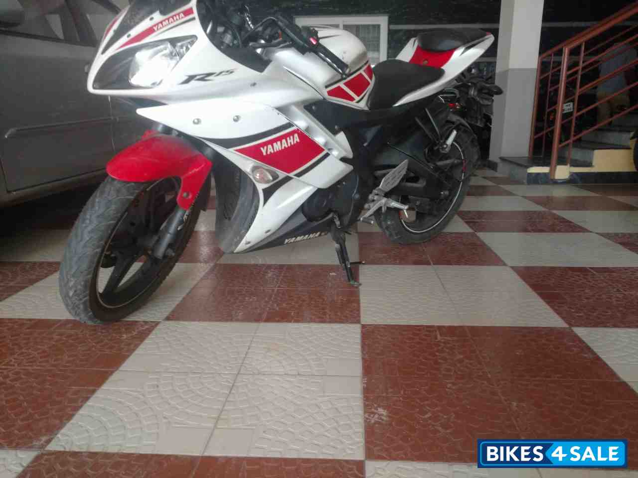 White And Red Yamaha YZF R15 V2