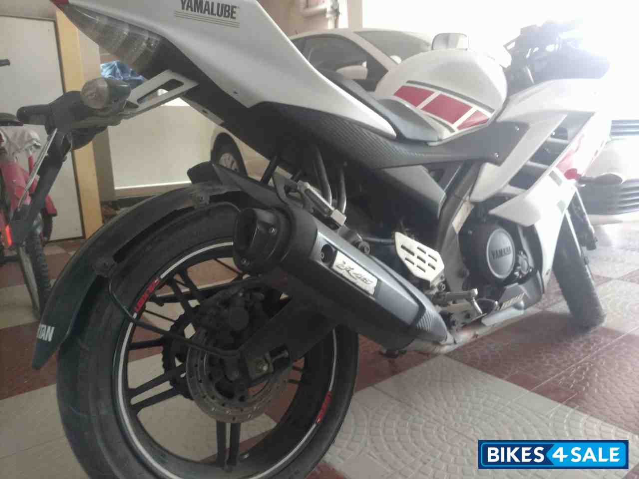 White And Red Yamaha YZF R15 V2
