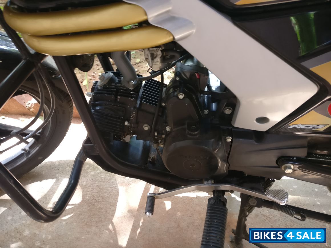 Black Mahindra Centuro NXT