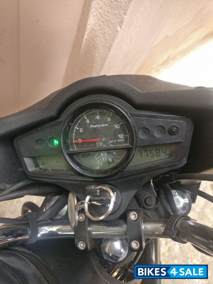 Black Mahindra Centuro NXT