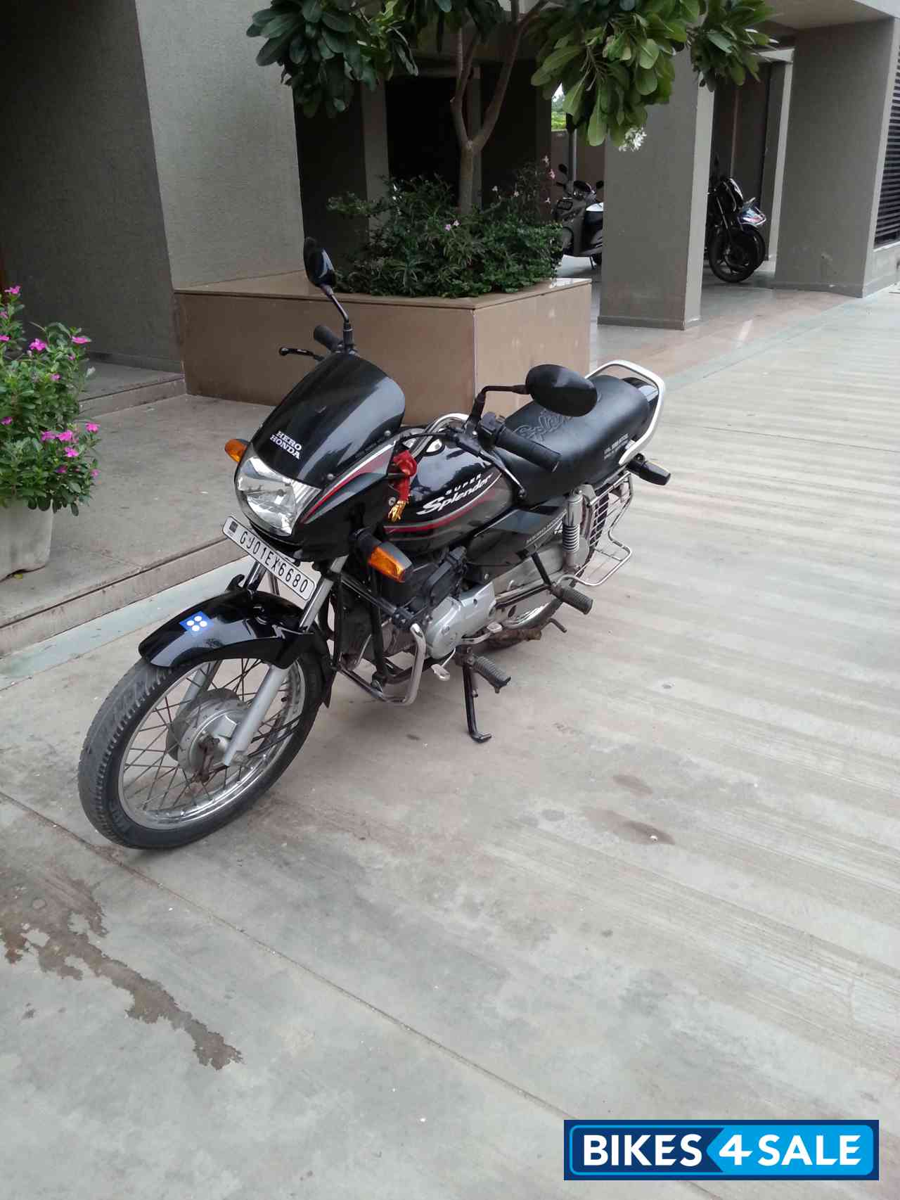 Black Hero Super Splendor