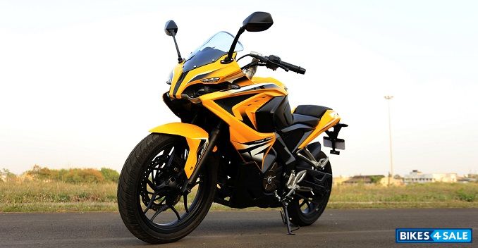Yellow Bajaj Pulsar RS 200