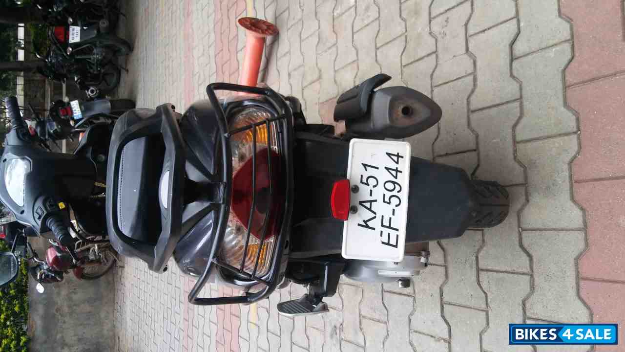 Grey TVS Wego