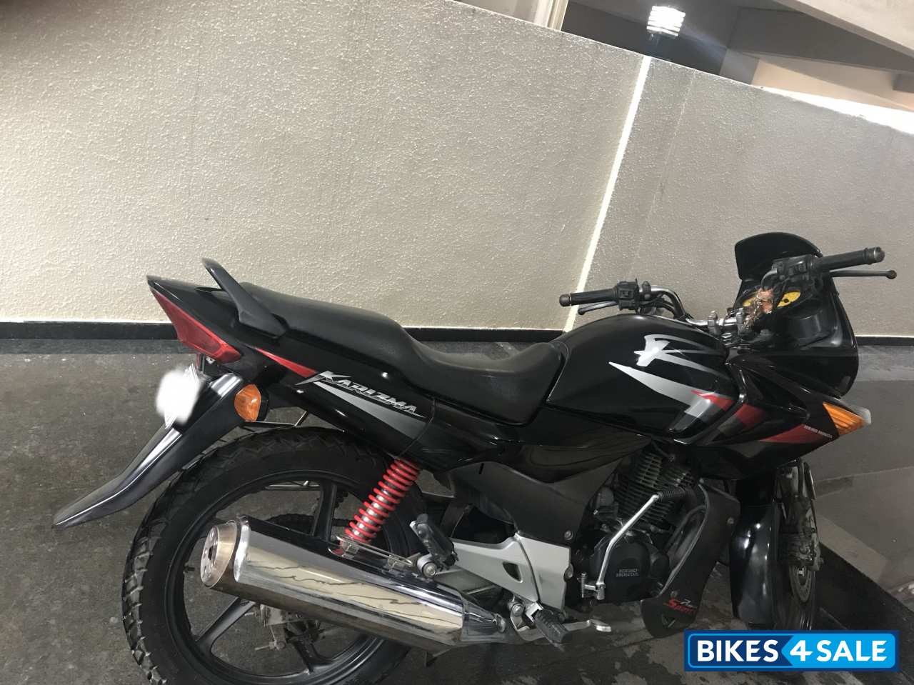 Black Hero Karizma R