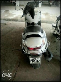 White Honda Aviator
