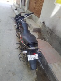Black Ref Bajaj Discover 125