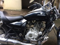 Black Bajaj Avenger 220 DTS-i