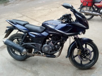 Blue&silver Bajaj Pulsar 220 DTSFi