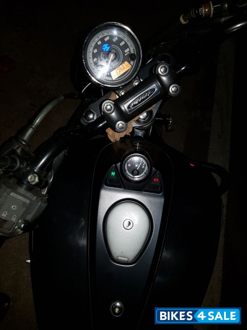 Black Bajaj Avenger Street 220