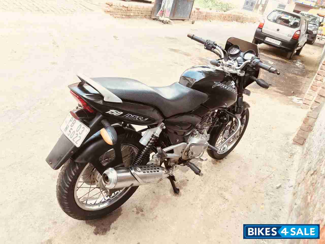 Black Bajaj Pulsar 150 DTSi