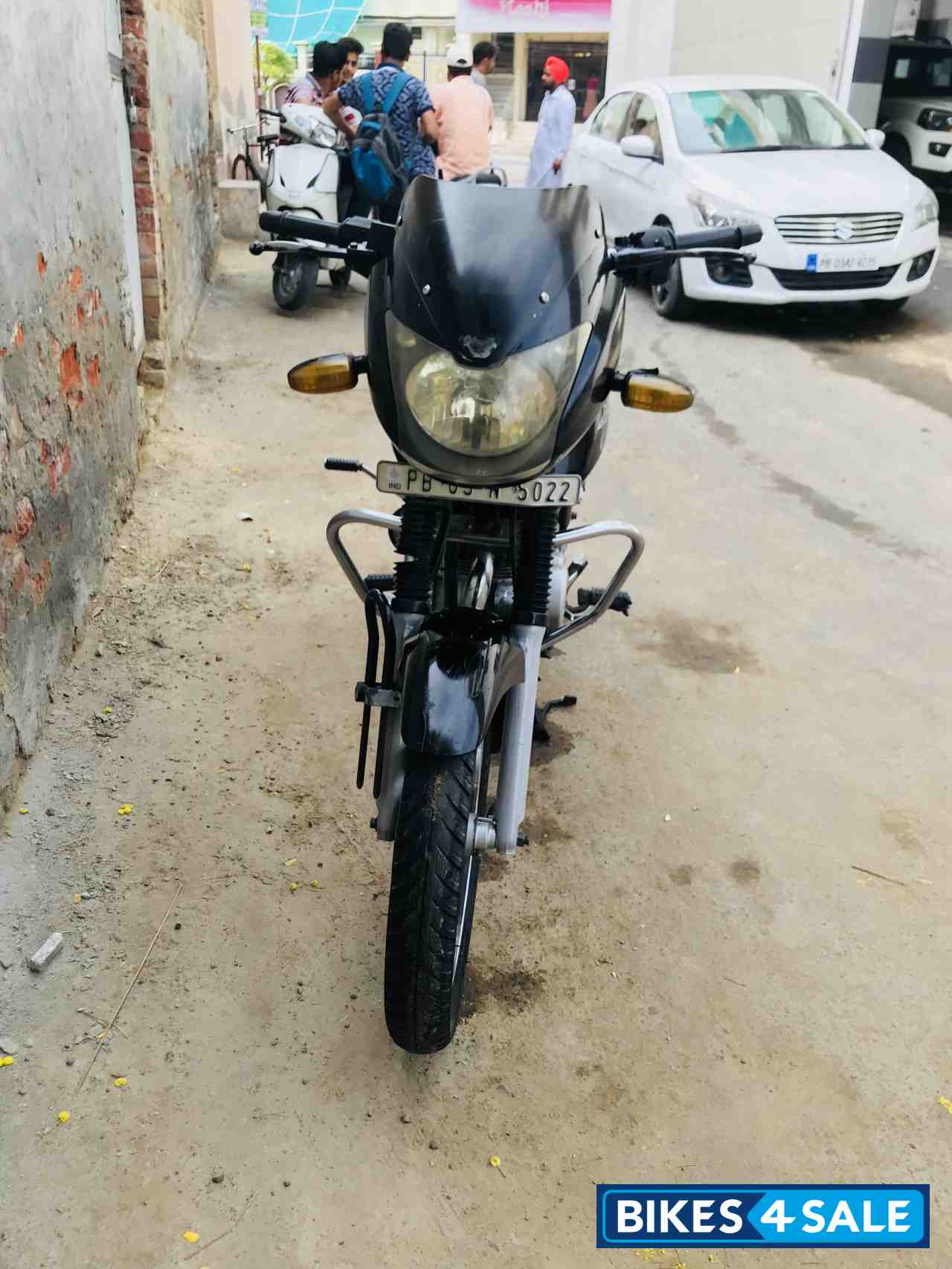 Black Bajaj Pulsar 150 DTSi