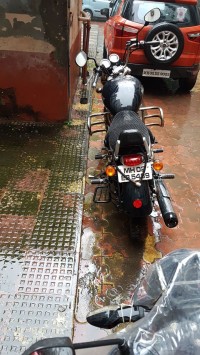 Black Matt Royal Enfield Thunderbird 350