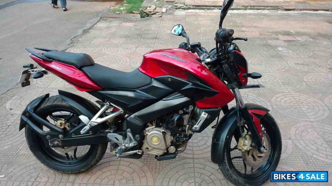 Red Bajaj Pulsar 200 NS Red Bajaj Pulsar 200 NS