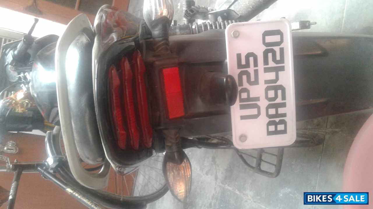 Black And Red Bajaj Discover 100M