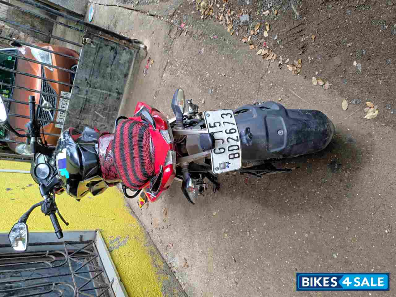 Black And Red Bajaj Pulsar 200 NS