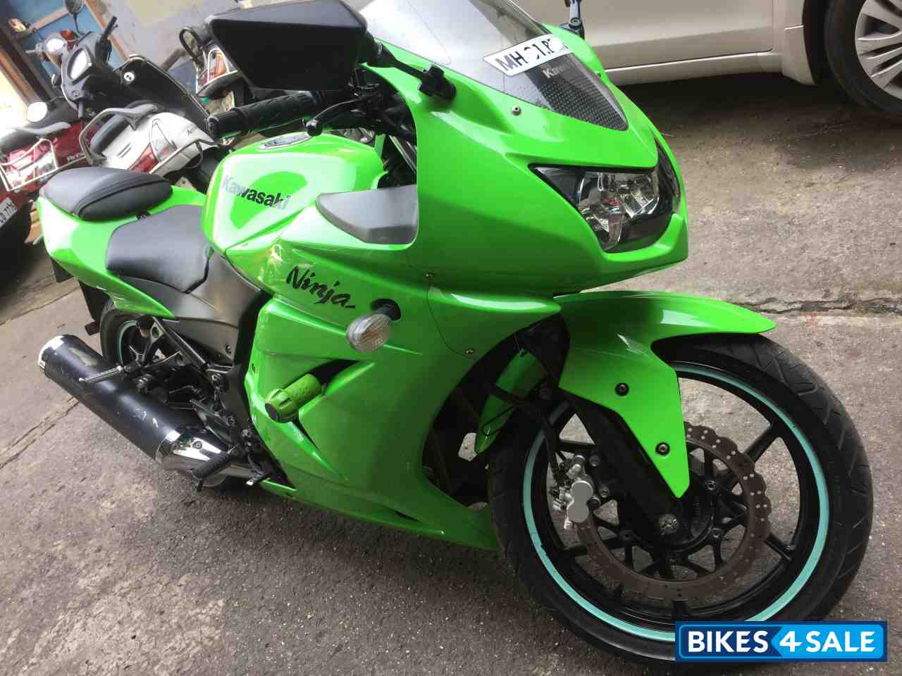 Green Kawasaki Ninja 250R