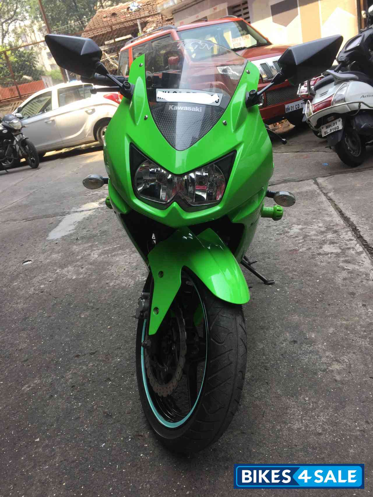 Green Kawasaki Ninja 250R