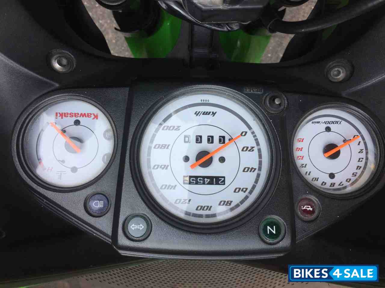 Green Kawasaki Ninja 250R