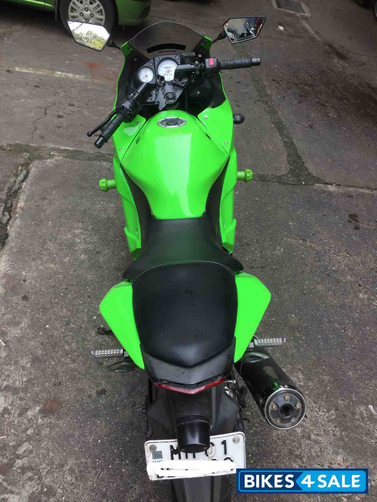 Green Kawasaki Ninja 250R