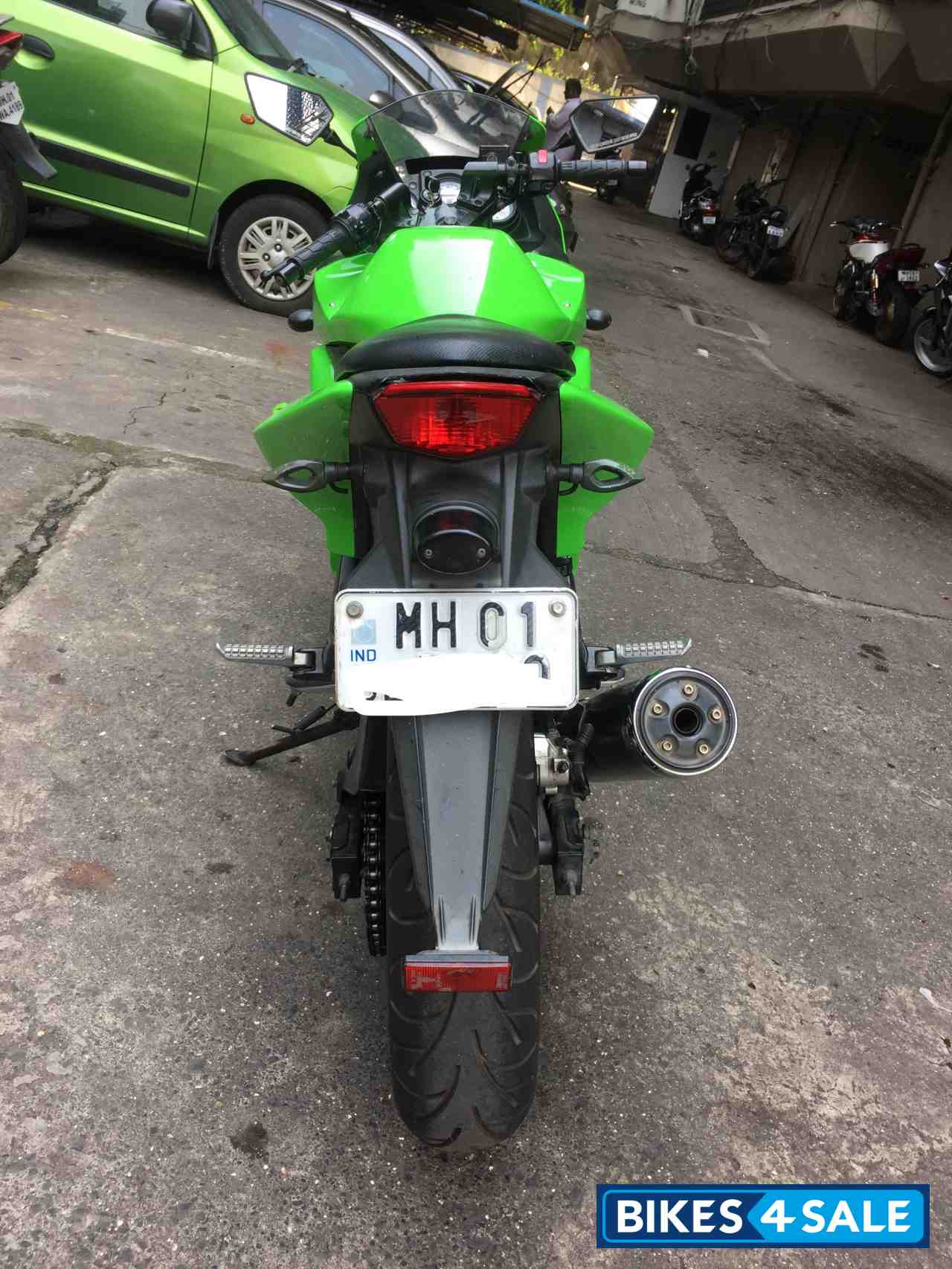 Green Kawasaki Ninja 250R