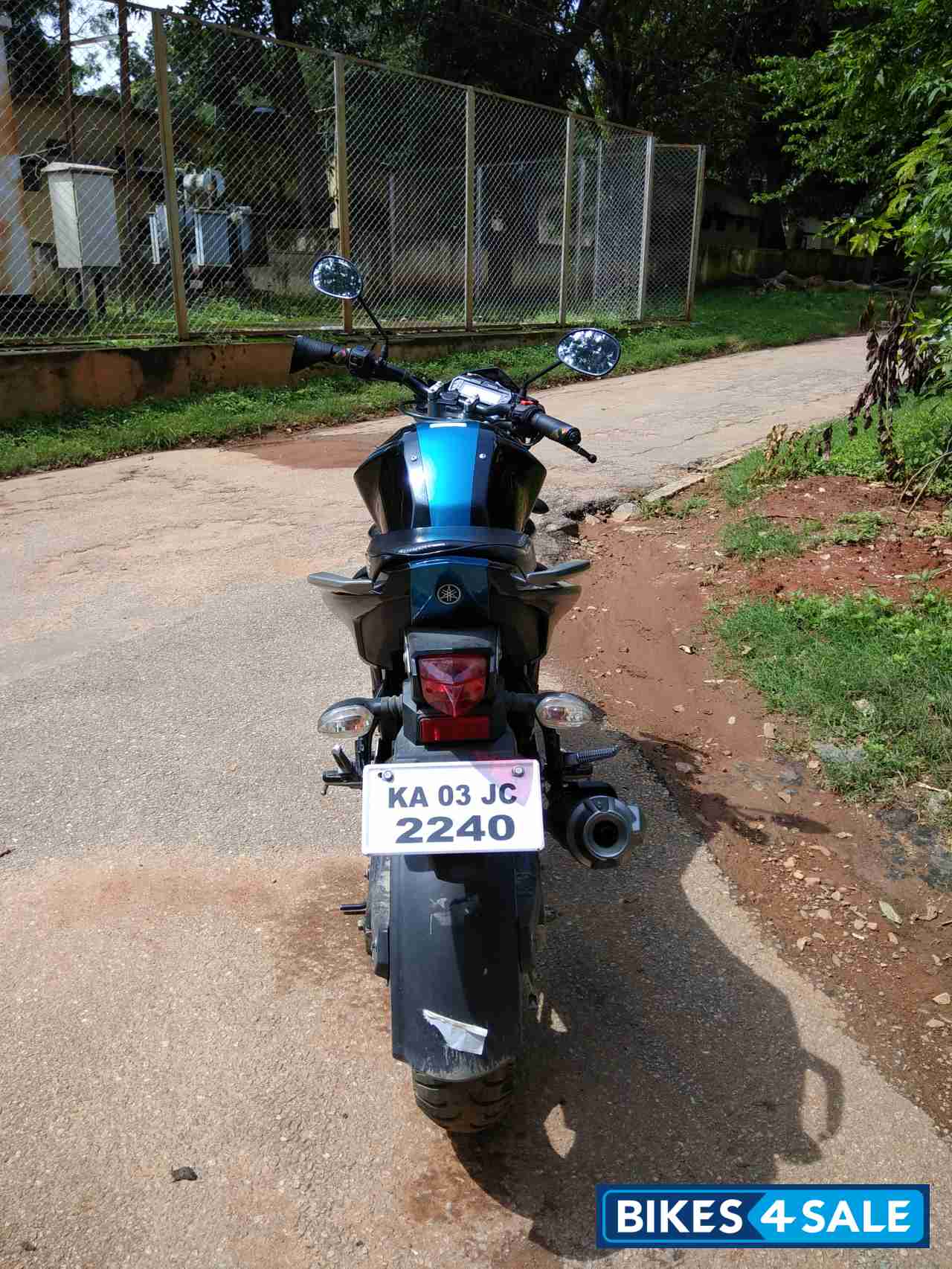 Blue Yamaha FZ-S FI V2