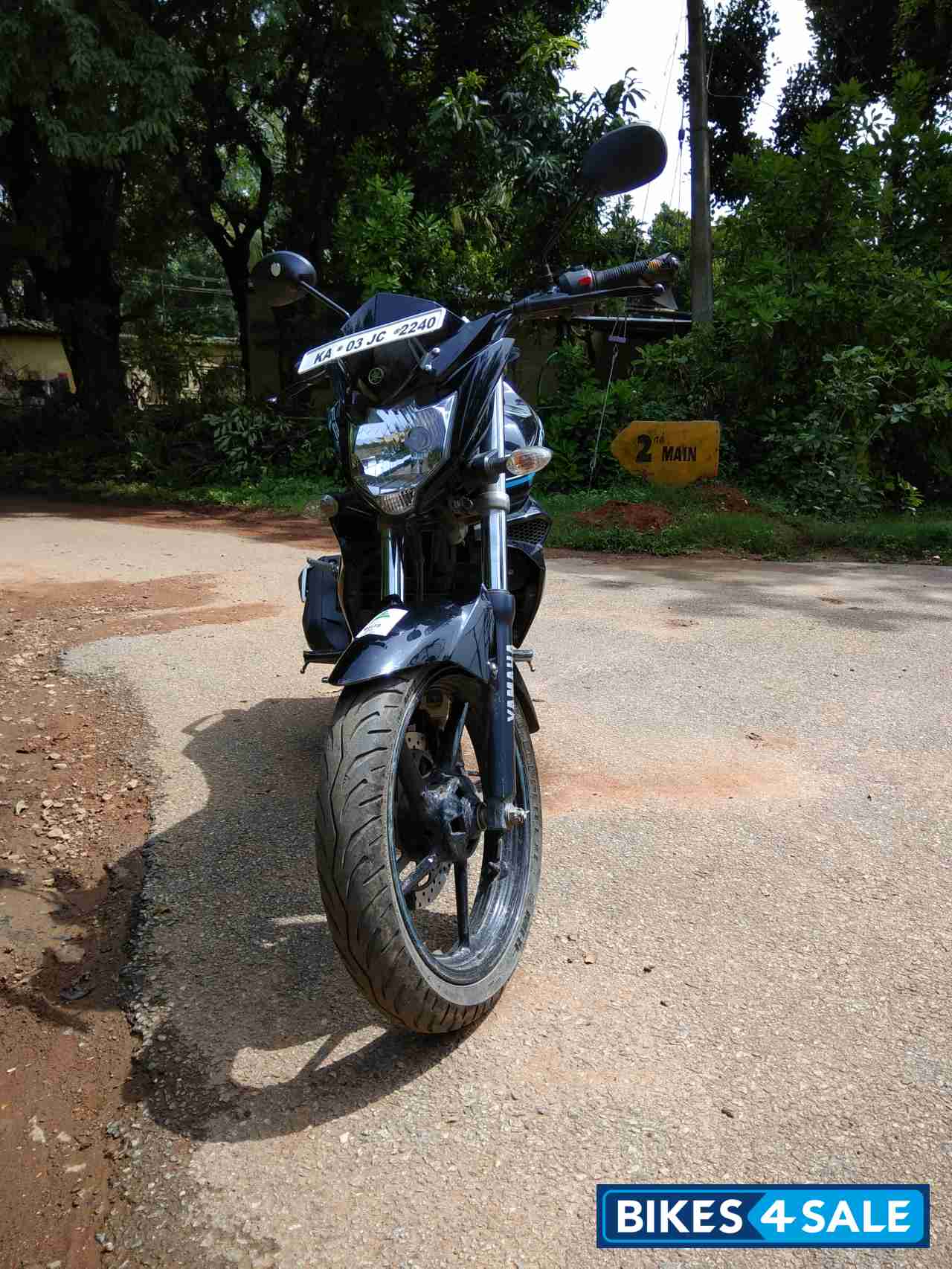 Blue Yamaha FZ-S FI V2