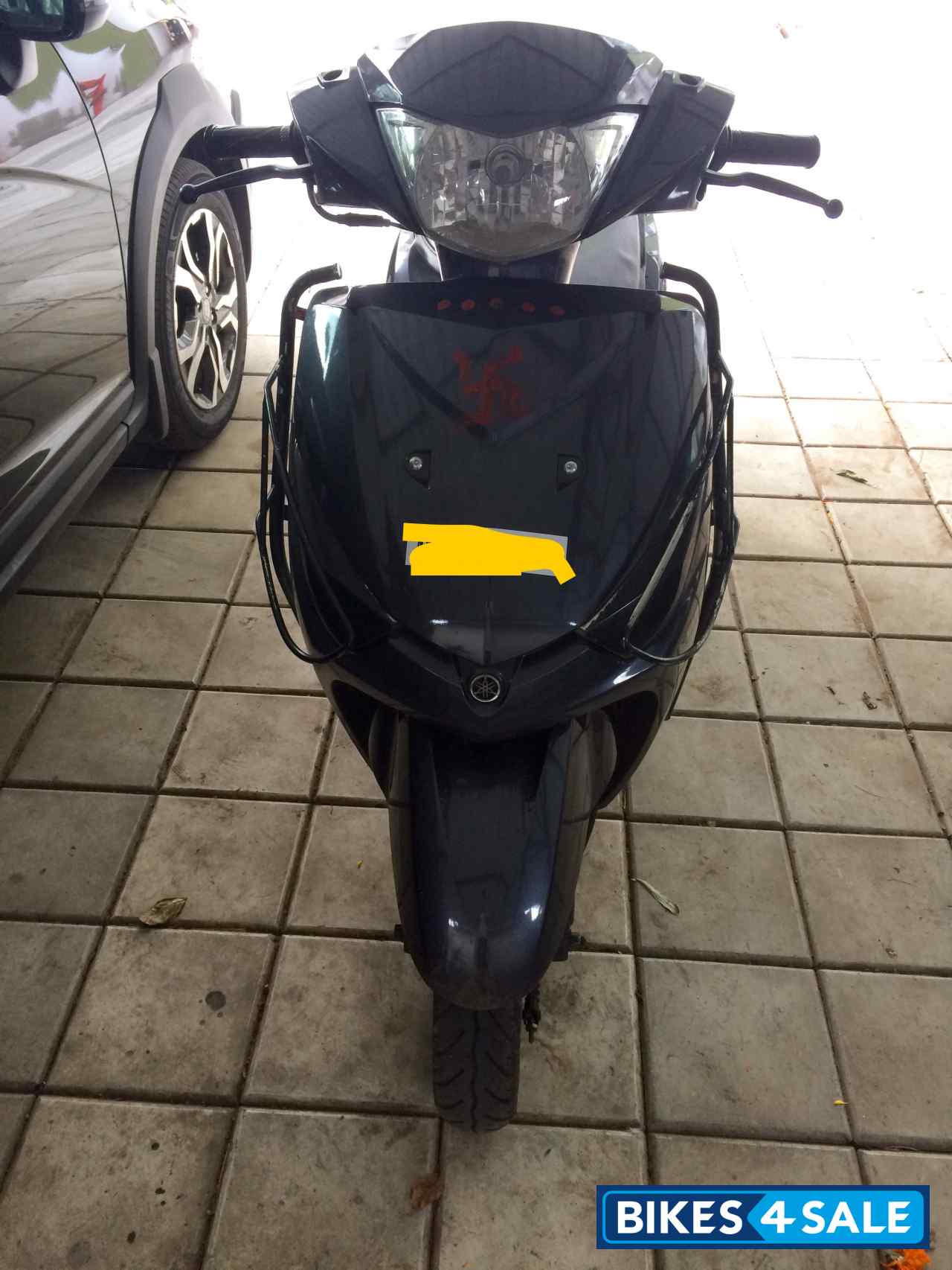 Grey Yamaha Alpha