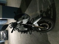 White TVS Apache RTR 180