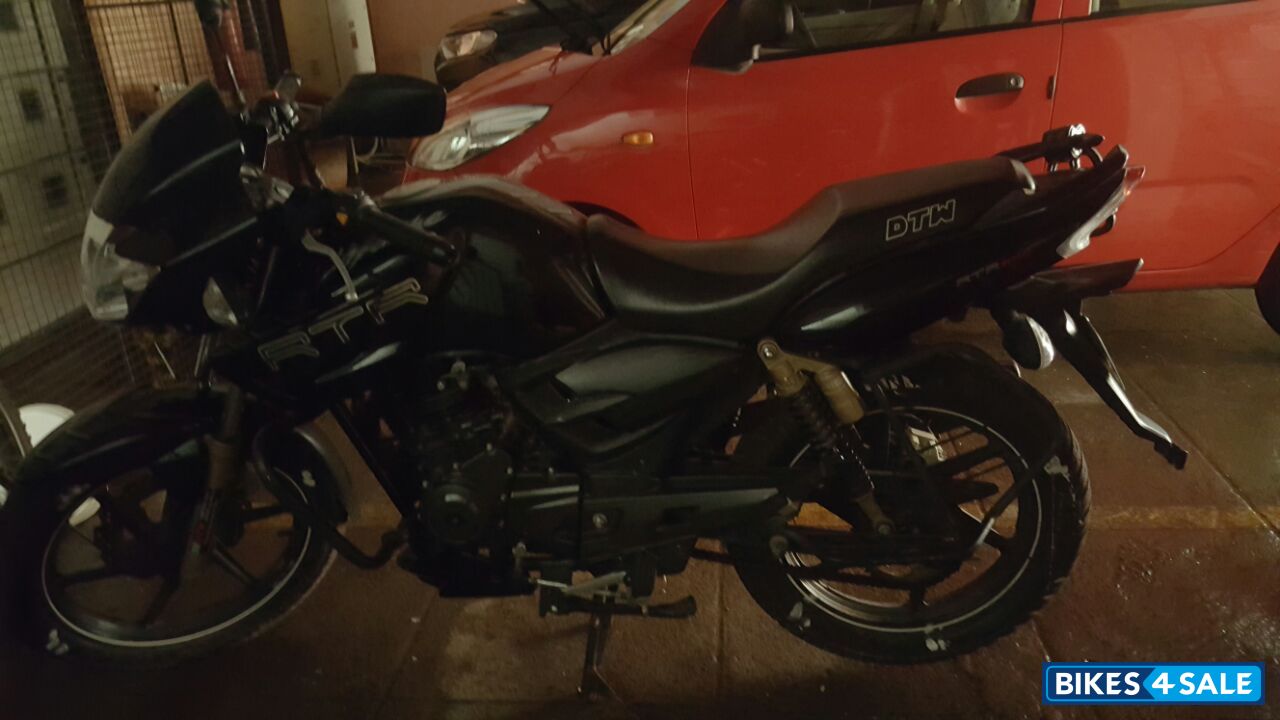Black TVS Apache RTR 180