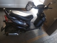 Maroon Mahindra Rodeo