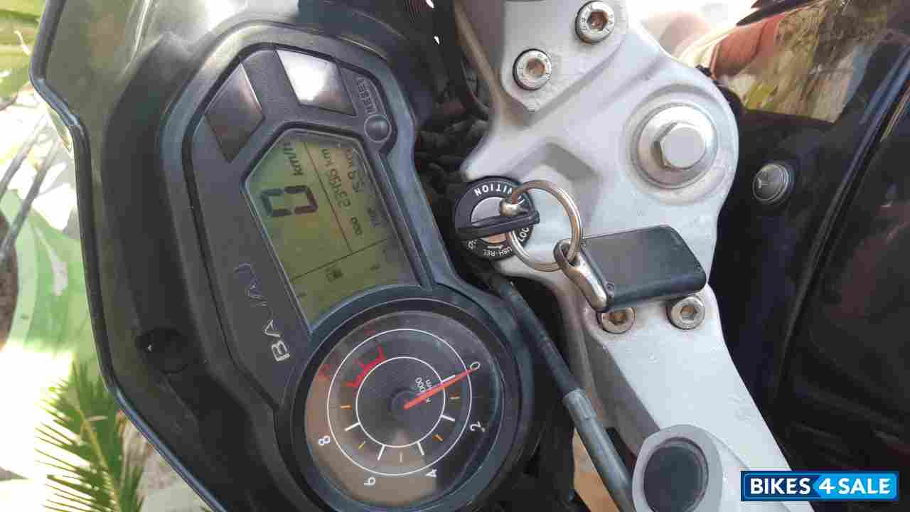 Black Bajaj Pulsar 135LS