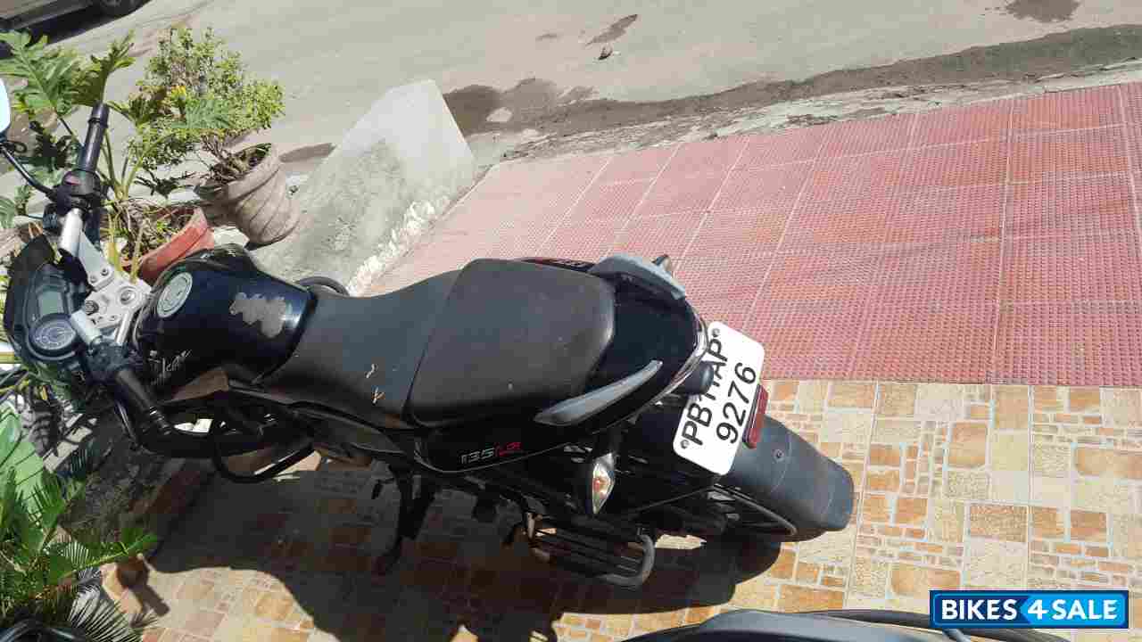 Black Bajaj Pulsar 135LS