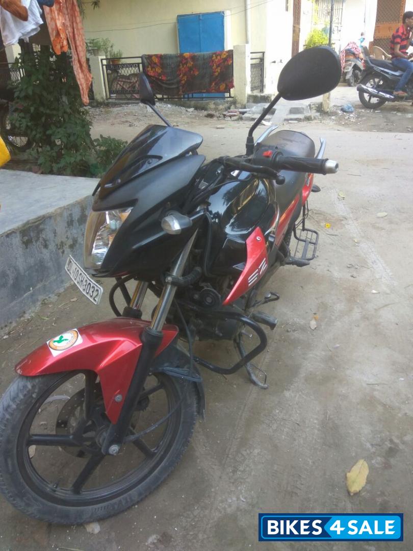 Red / Black Yamaha SZ-RR V2