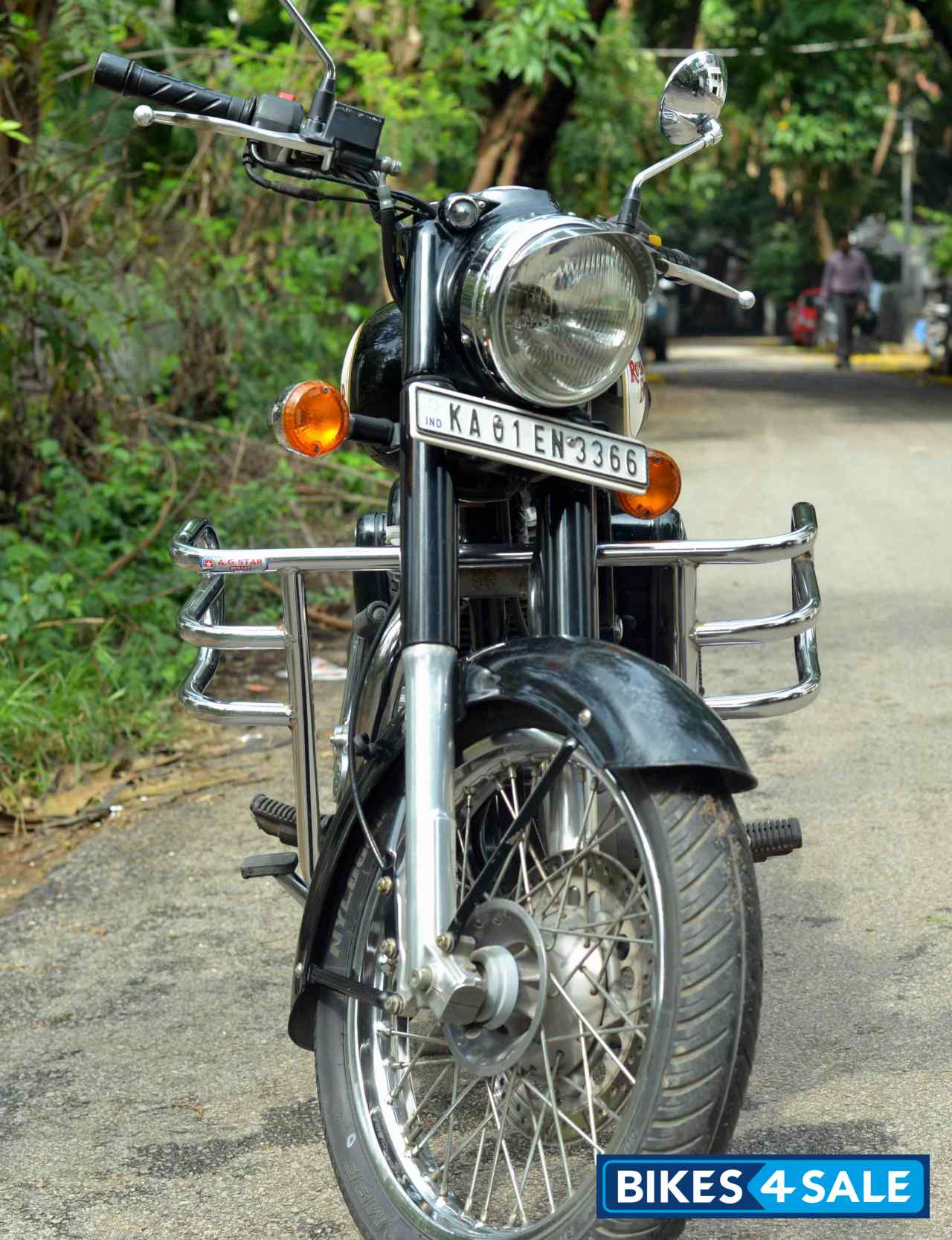 Black Royal Enfield Classic 500 Black Royal Enfield Classic 500
