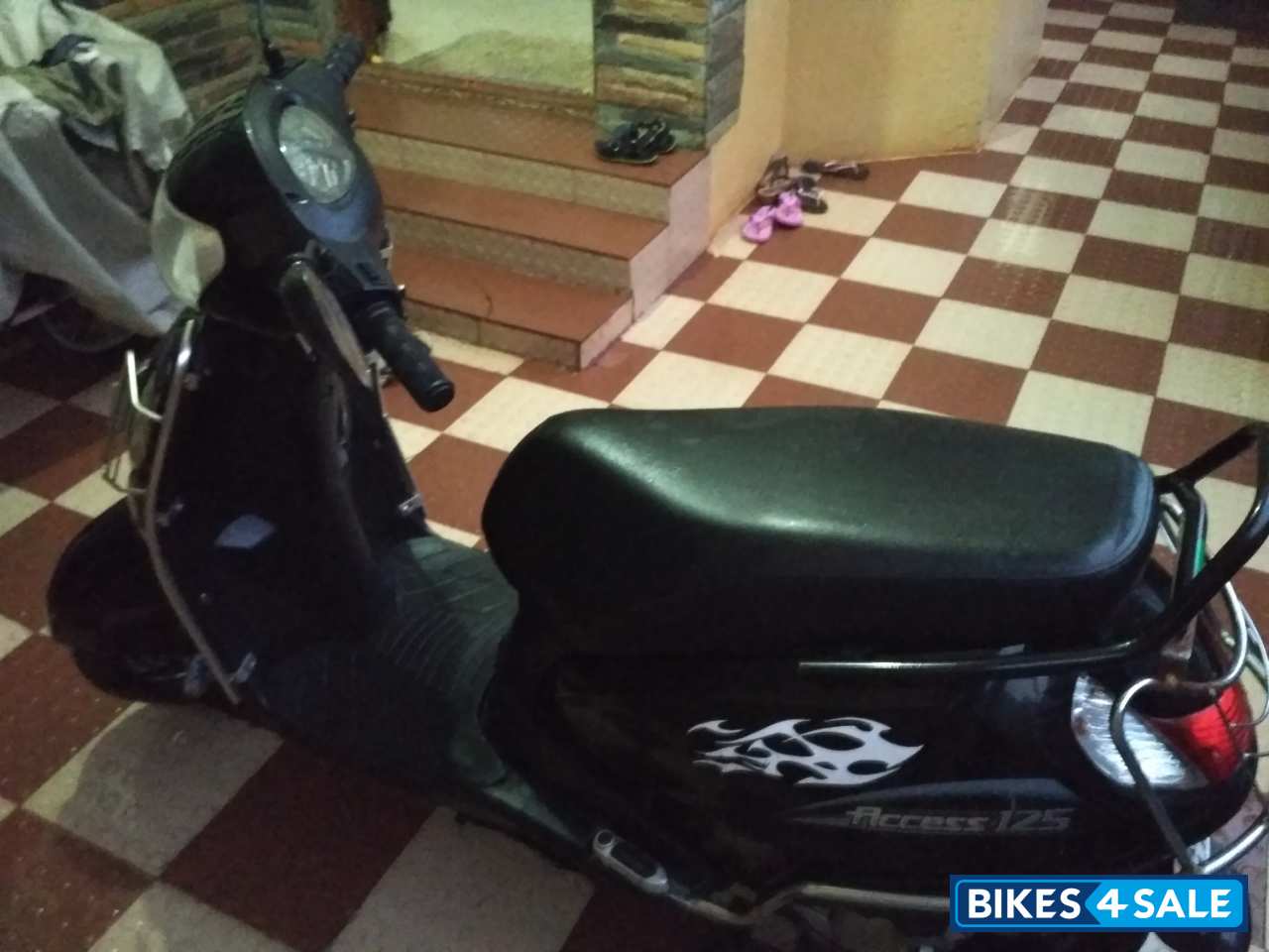 Black Suzuki Access 125