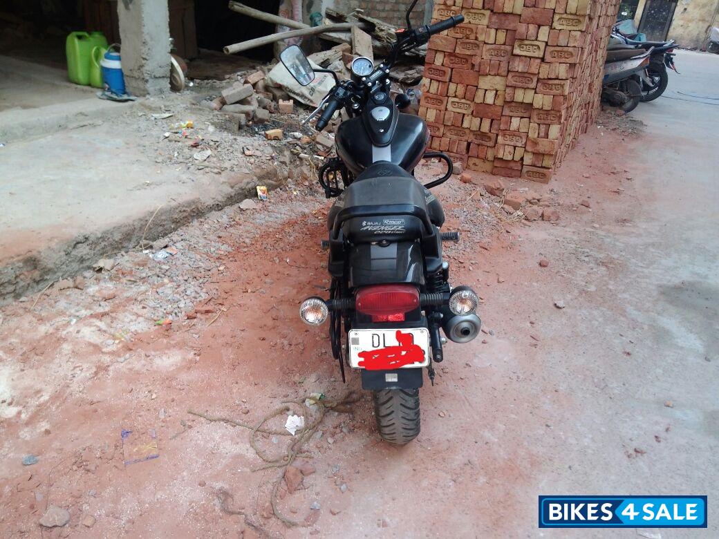 Matte Black Bajaj Avenger Street 220