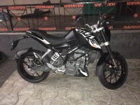 Black KTM Duke 200