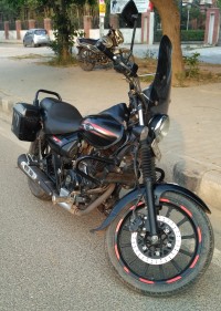 Matte Black Bajaj Avenger Street 220