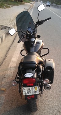 Matte Black Bajaj Avenger Street 220