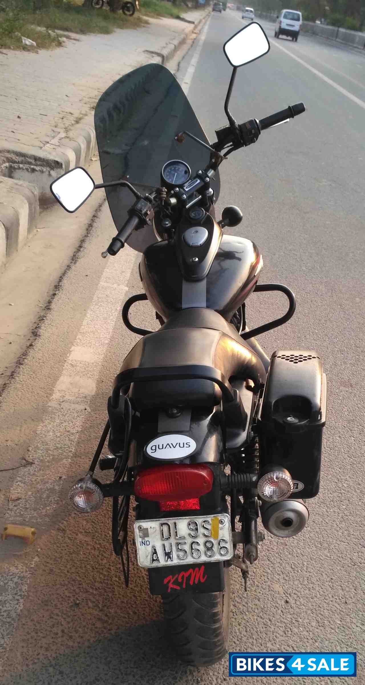 Matte Black Bajaj Avenger Street 220