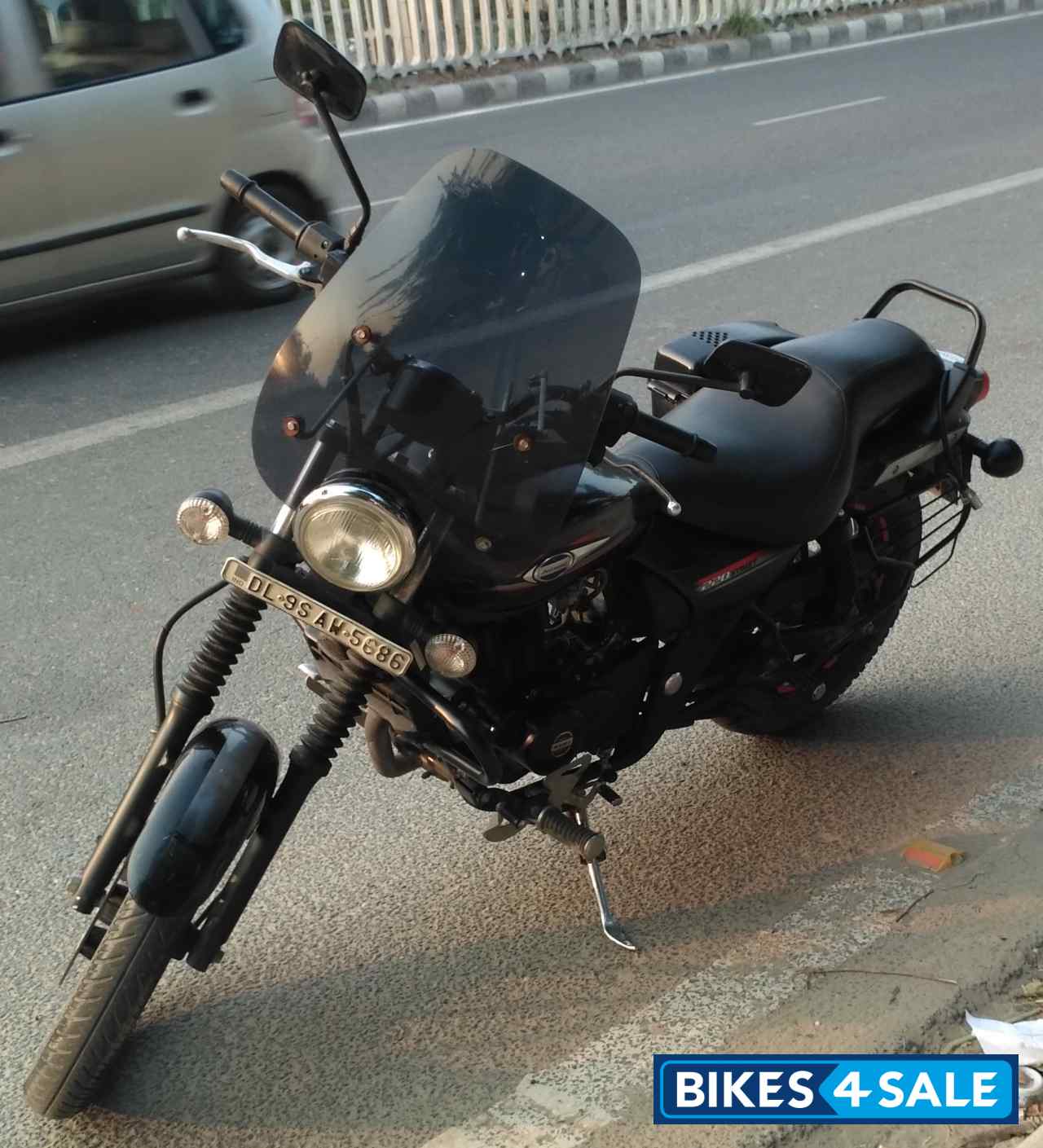 Matte Black Bajaj Avenger Street 220