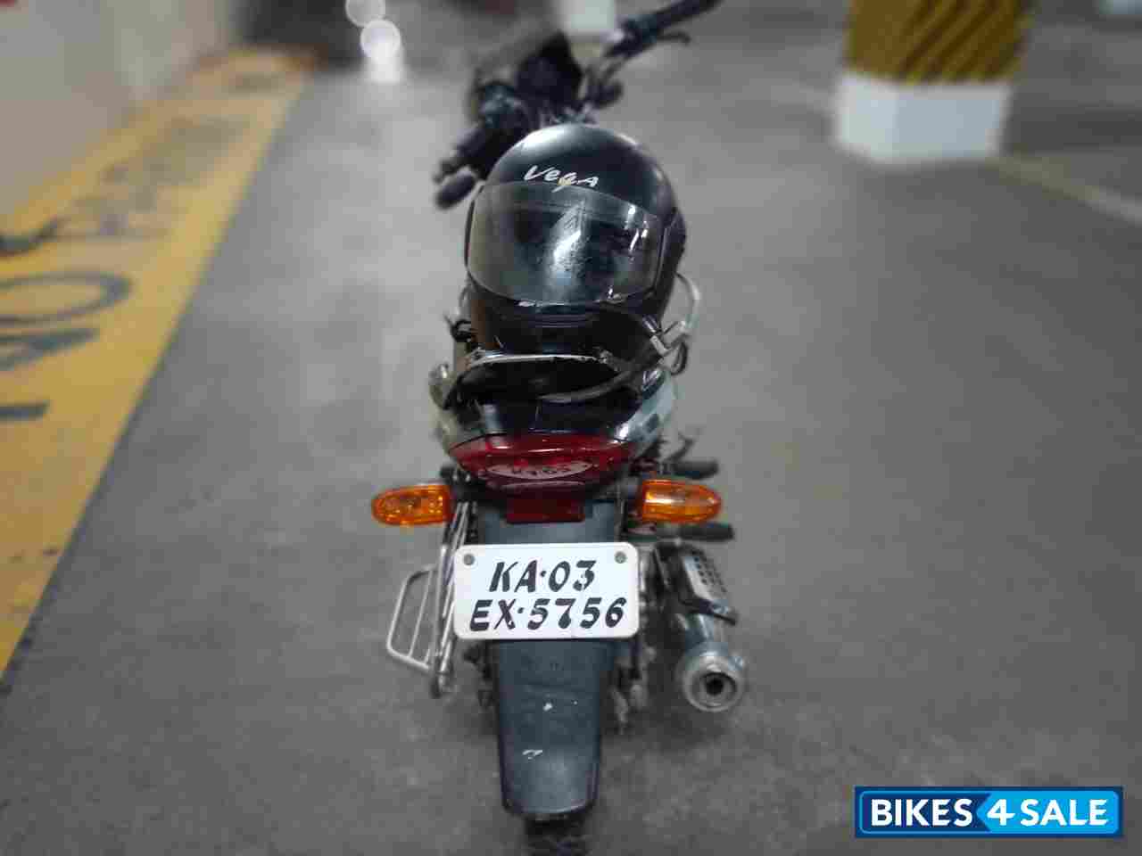 Black Bajaj Discover DTSi 125