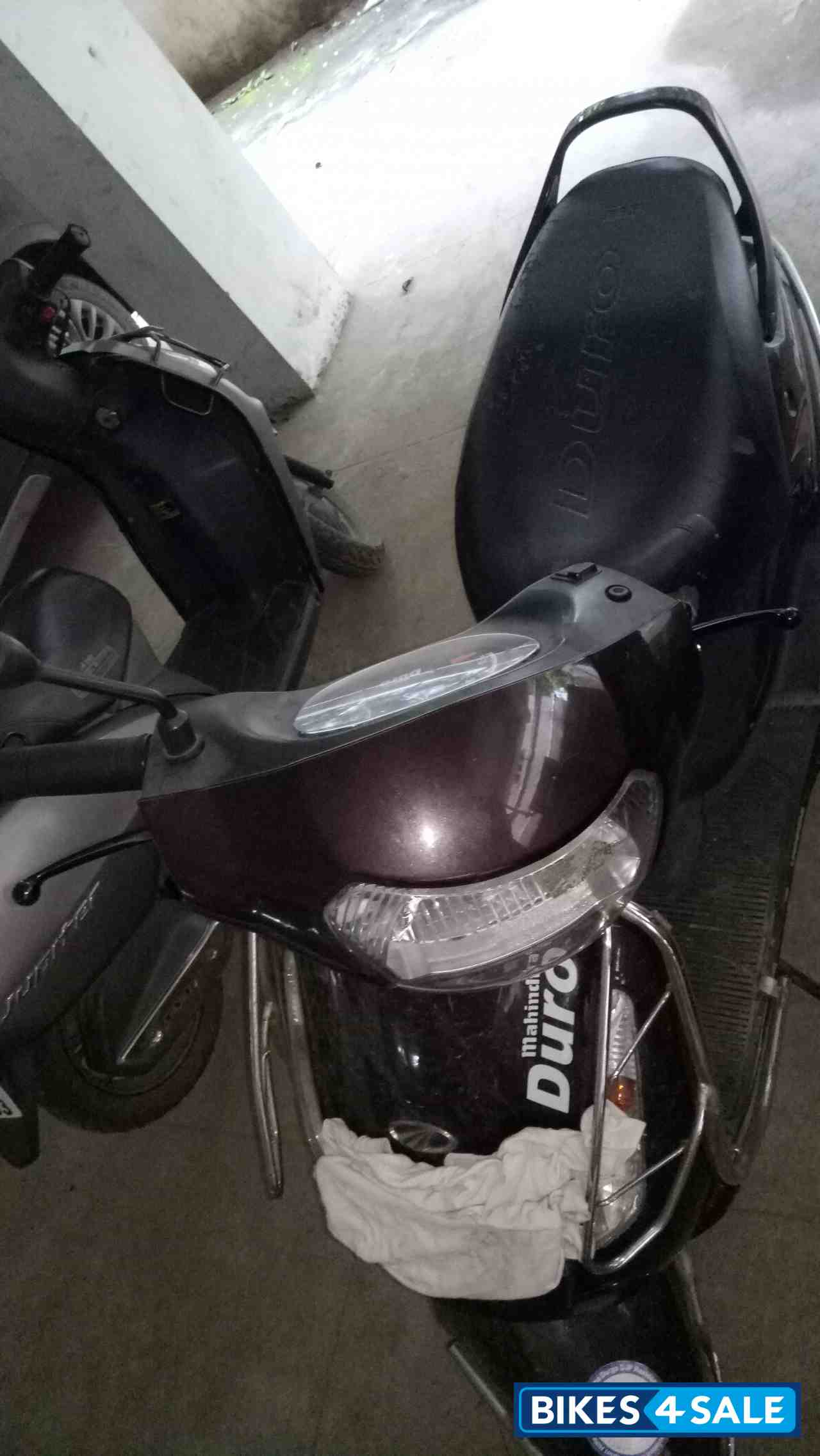 Brown Mahindra Duro DZ