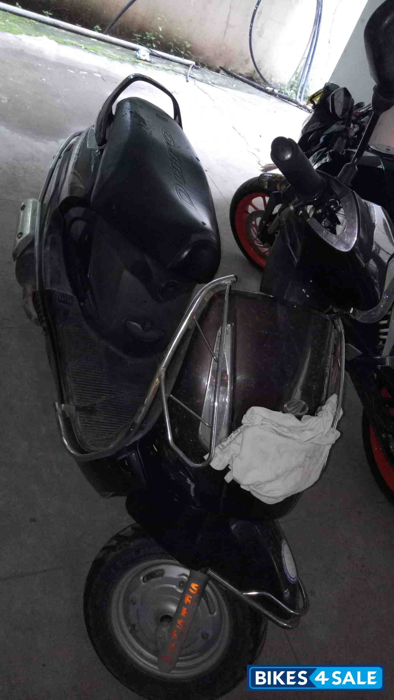 Brown Mahindra Duro DZ Brown Mahindra Duro DZ