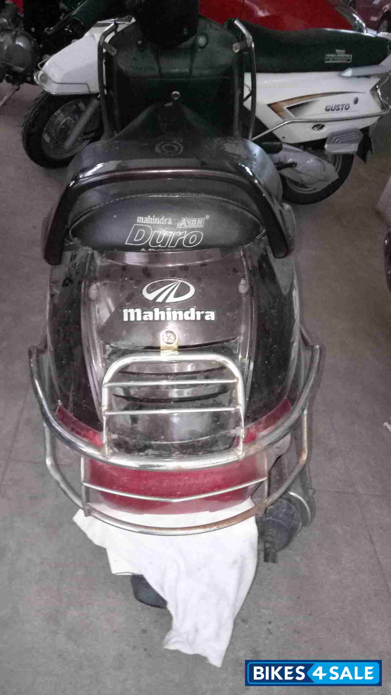 Brown Mahindra Duro DZ Brown Mahindra Duro DZ